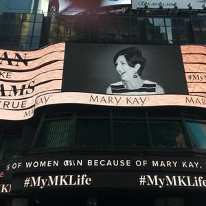 Meet your Posher, Debbie